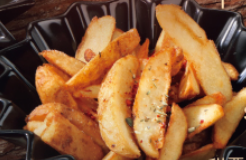 Roast Potatoes (1 kg)  serves 6 person 烤焗薯角(1公斤) 6人份量