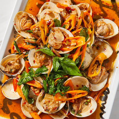 010F 泰式金不換炒蜆 SPICY FRIED MANILA CLAMS IN THAI BASIL LEAVES 2人份量